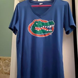 Gators University of Florida vneck sports shirt